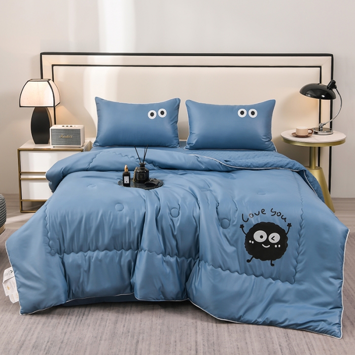 91家纺网 家纺一手货源 找家纺 艾兜坊 2024新款水洗真丝大豆被空调被夏被小煤球系列 小煤球-宾利蓝