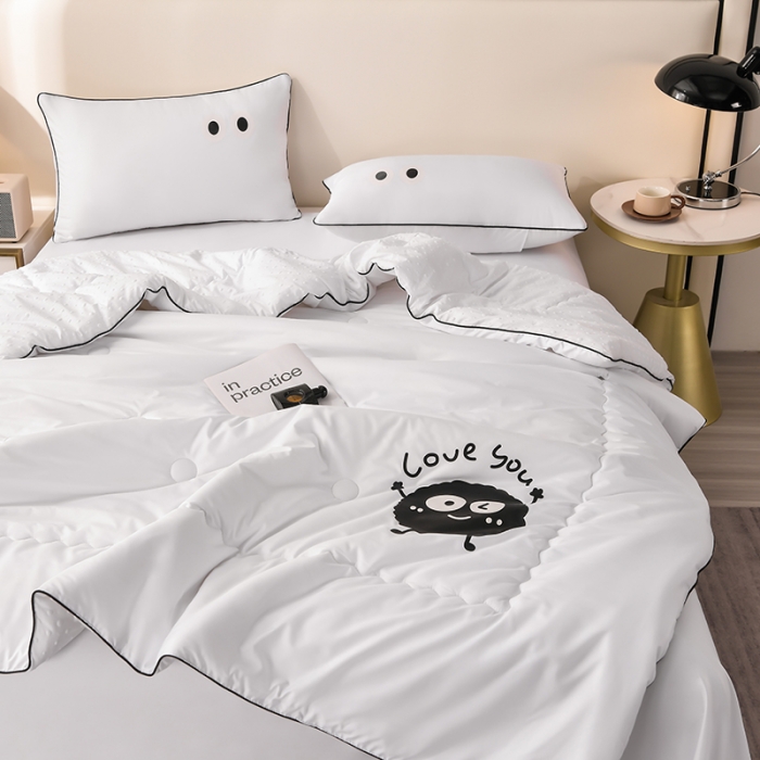 91家纺网 家纺一手货源 找家纺 艾兜坊 2024新款水洗真丝大豆被空调被夏被小煤球系列 小煤球-富贵白