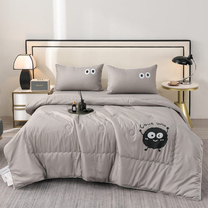 91家纺网 家纺一手货源 找家纺 艾兜坊 2024新款水洗真丝大豆被空调被夏被小煤球系列 小煤球-山中灰