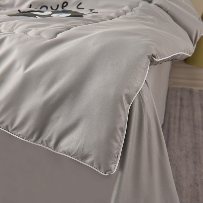 91家纺网 家纺一手货源 找家纺 艾兜坊 2024新款水洗真丝大豆被空调被夏被小煤球系列 小煤球-山中灰