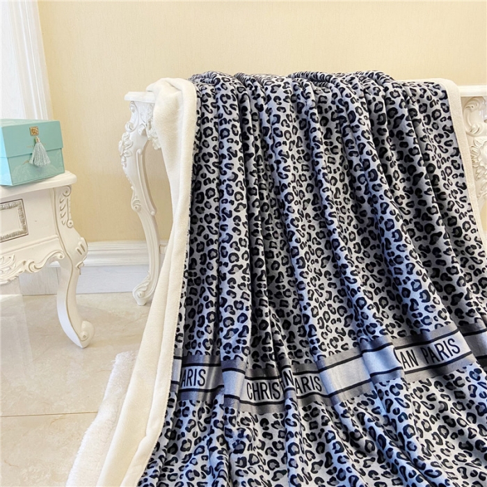 91家纺网 家纺一手货源 找家纺 卡奥 2024新款双层复合云貂绒北极绒休闲毛毯 黑豹点