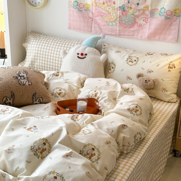 91家纺网 家纺一手货源 找家纺 昔可 2024新款全棉小清新印花四件套 复古女孩和小熊