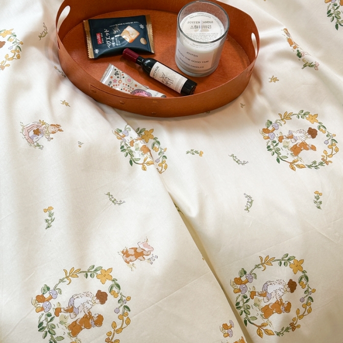 91家纺网 家纺一手货源 找家纺 昔可 2024新款全棉小清新印花四件套 复古女孩和小熊