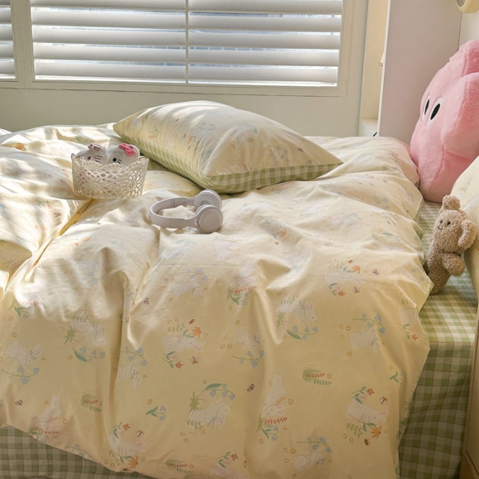 91家纺网 家纺一手货源 找家纺 昔可 2024新款全棉小清新印花四件套 花花小白兔 黄底