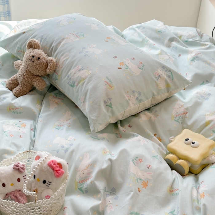 91家纺网 家纺一手货源 找家纺 昔可 2024新款全棉小清新印花四件套 花花小白兔 蓝底