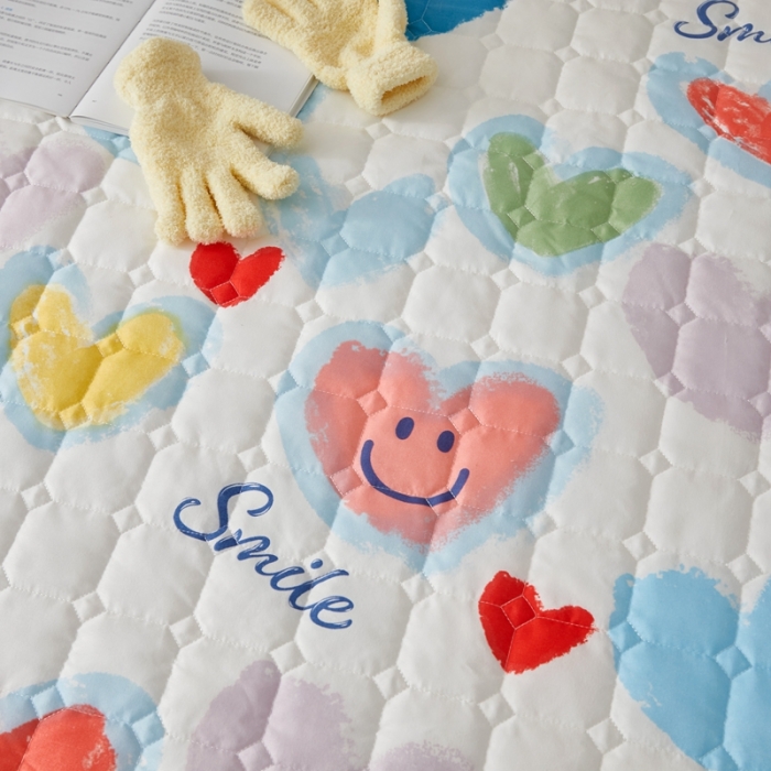 91家纺网 家纺一手货源 找家纺 舒居 2024新款亲肤棉夹棉防水床笠 彩虹微笑