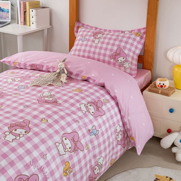 91家纺网 家纺一手货源 找家纺 锦润 2025新款三丽鸥系列印花学生三件套纯棉全棉三件套粉格美乐蒂