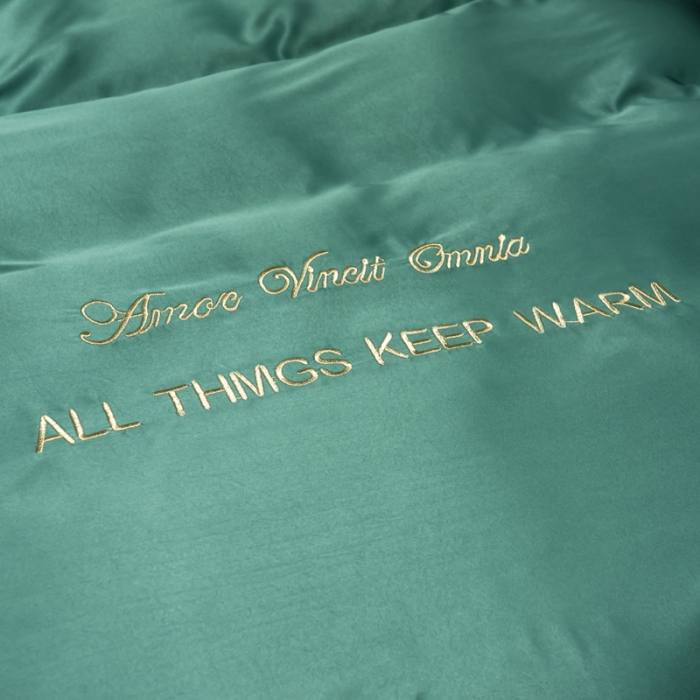 91家纺网 家纺一手货源 找家纺 欧冠 2024新品水洗真丝绣花盛夏系列单被套四件套宝石绿