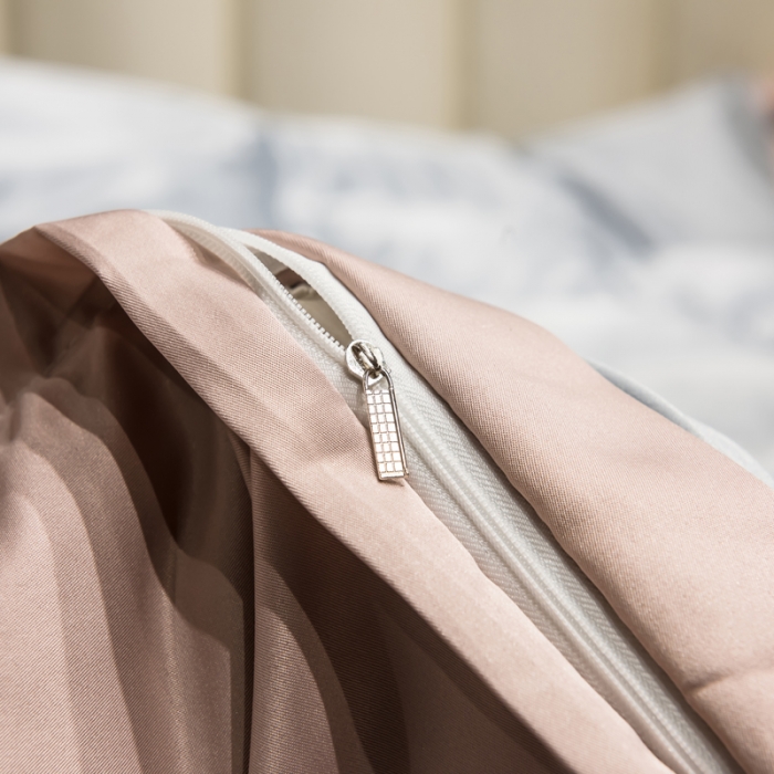 91家纺网 家纺一手货源 找家纺 欧冠 2024新品水洗真丝绣花盛夏系列单被套四件套北卡蓝