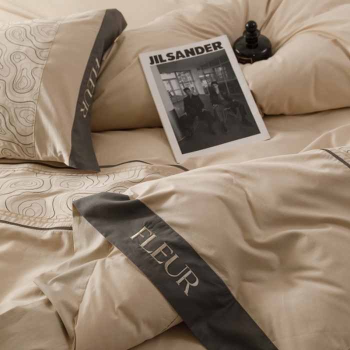 91家纺网 家纺一手货源 找家纺 艾莱家纺  2024新款A类全棉水洗棉加厚绣花四件套 威廉-香槟银