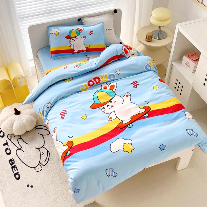 91家纺网 家纺一手货源 找家纺 乐秀 2025新款40S全棉13372幼儿园三件套六件套 滑板小兔