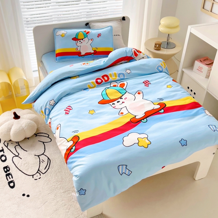 91家纺网 家纺一手货源 找家纺 乐秀 2025新款40S全棉13372幼儿园三件套六件套 滑板小兔