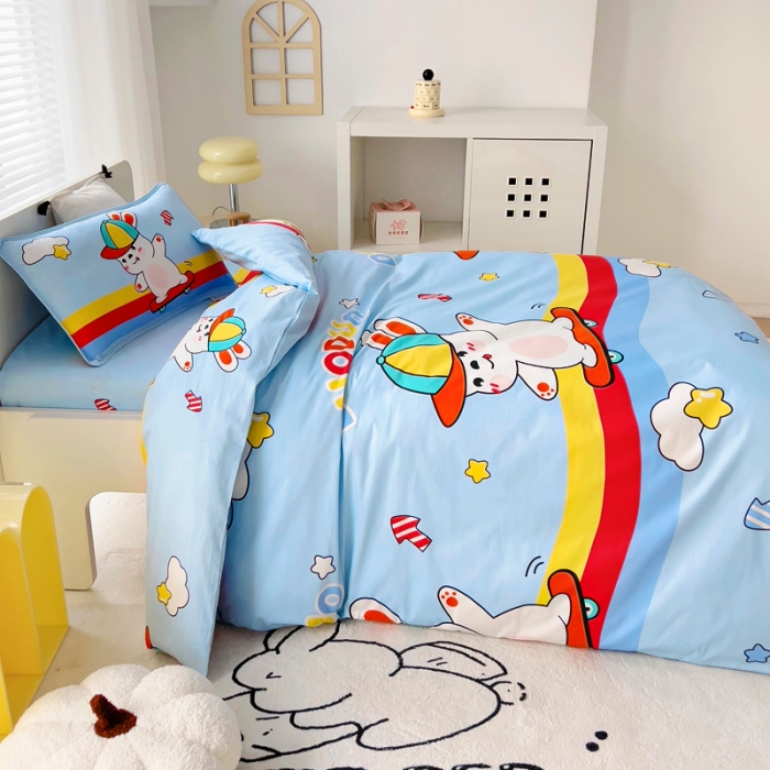 91家纺网 家纺一手货源 找家纺 乐秀 2025新款40S全棉13372幼儿园三件套六件套 滑板小兔