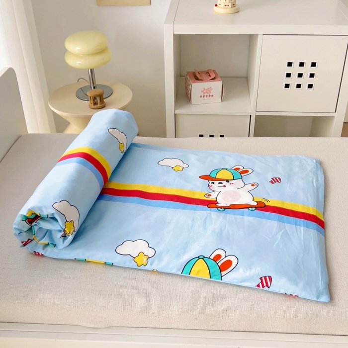 91家纺网 家纺一手货源 找家纺 乐秀 2025新款40S全棉13372幼儿园三件套六件套 滑板小兔