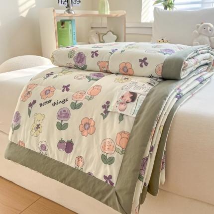 91家纺网 家纺一手货源 找家纺 帕拉美拉 2025新款冰凉丝凉感丝手包大宽边夏被 贩卖蜜糖粉