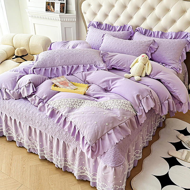 91家纺网 家纺一手货源 找家纺  漫布云2025春夏新款A类母婴级双层纱棉麻蕾丝花边床盖四件套—安妮系列