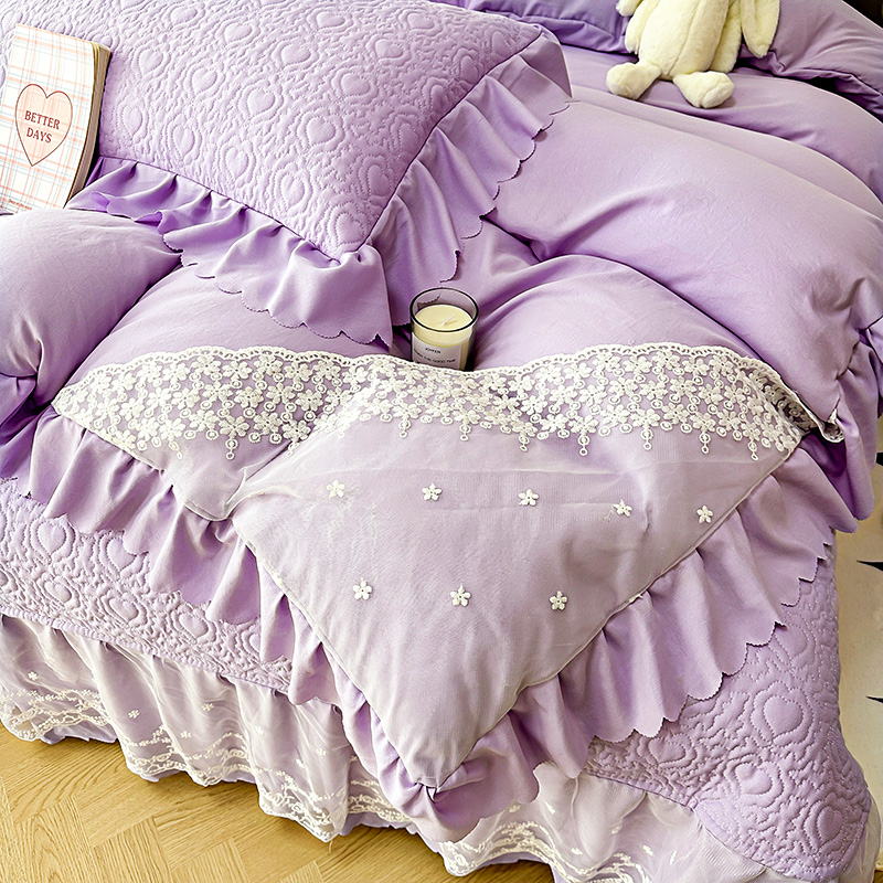 91家纺网 家纺一手货源 找家纺  漫布云2025春夏新款A类母婴级双层纱棉麻蕾丝花边床盖四件套—安妮系列