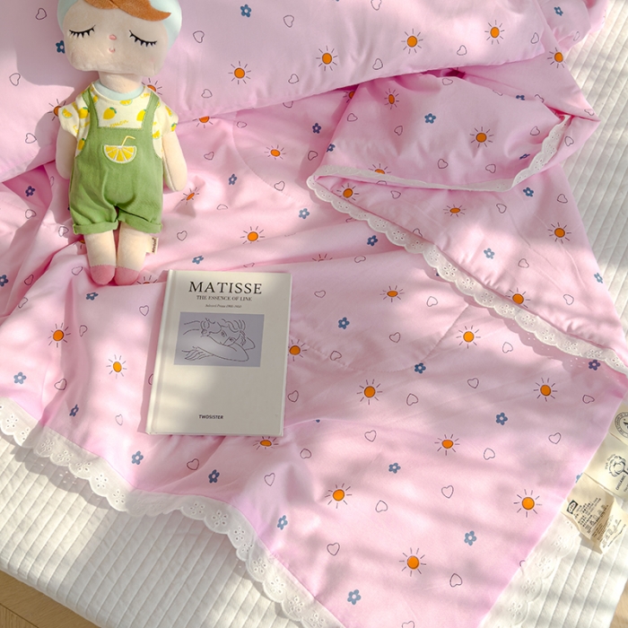 91家纺网 家纺一手货源 找家纺 芯恋 2025新款韩版花边里外全棉棉花夏被春秋被 漫步时光