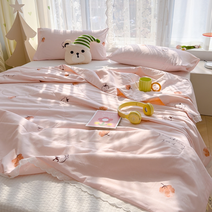 91家纺网 家纺一手货源 找家纺 芯恋 2025新款韩版花边里外全棉棉花夏被春秋被 棉花朵朵-肉桂粉