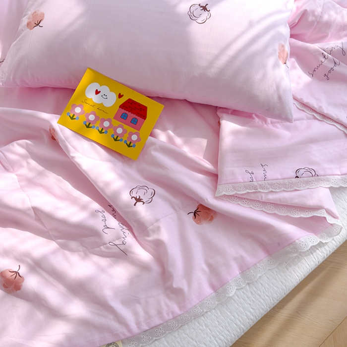 91家纺网 家纺一手货源 找家纺 芯恋 2025新款韩版花边里外全棉棉花夏被春秋被 棉花朵朵-樱花粉