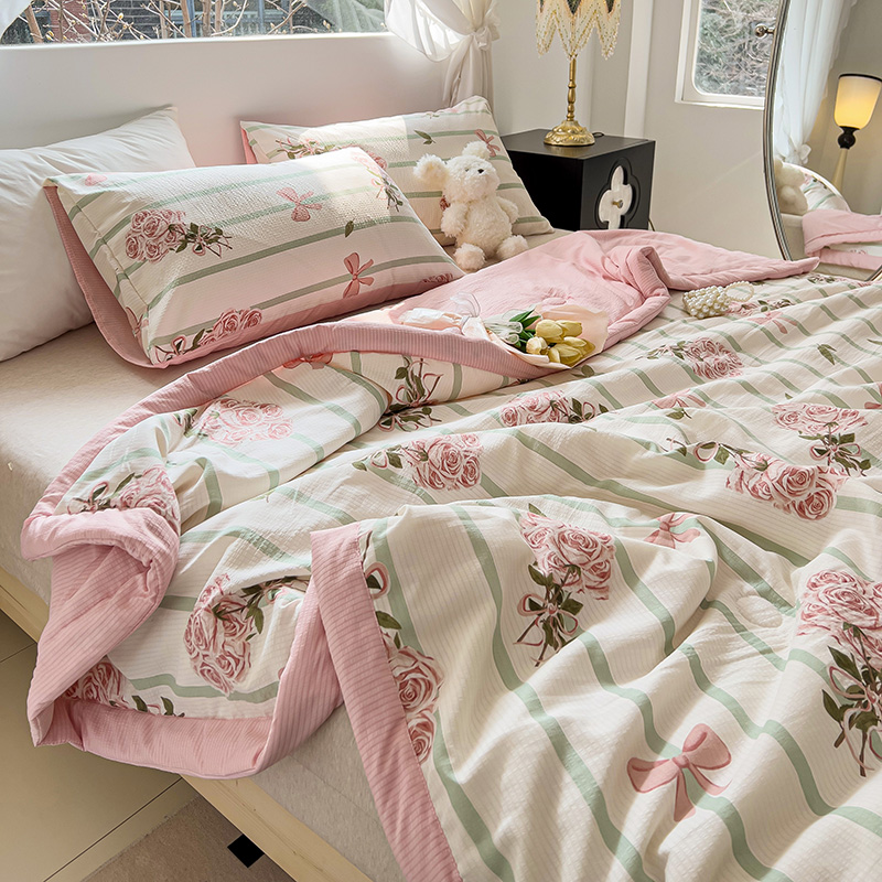 91家纺网 家纺一手货源 找家纺 星巴K家纺 2024新款小清新柔软泡泡棉夏凉被被子空调被夏被 花束