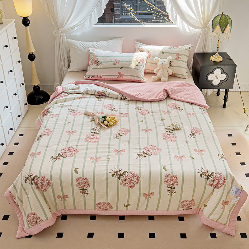 91家纺网 家纺一手货源 找家纺 星巴K家纺 2024新款小清新柔软泡泡棉夏凉被被子空调被夏被 花束