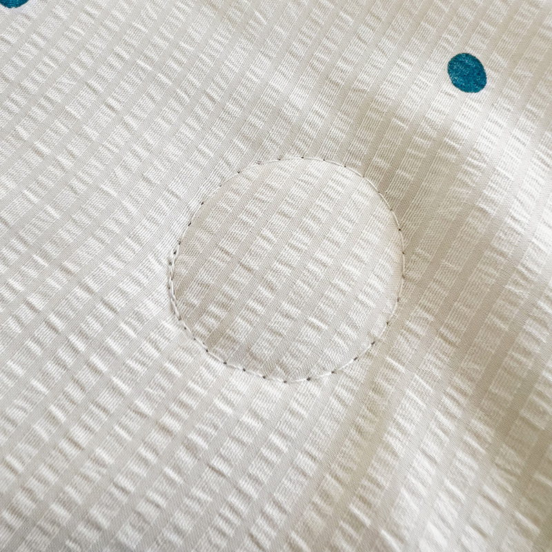 91家纺网 家纺一手货源 找家纺 星巴K家纺 2024新款小清新柔软泡泡棉夏凉被被子空调被夏被 字母恐龙