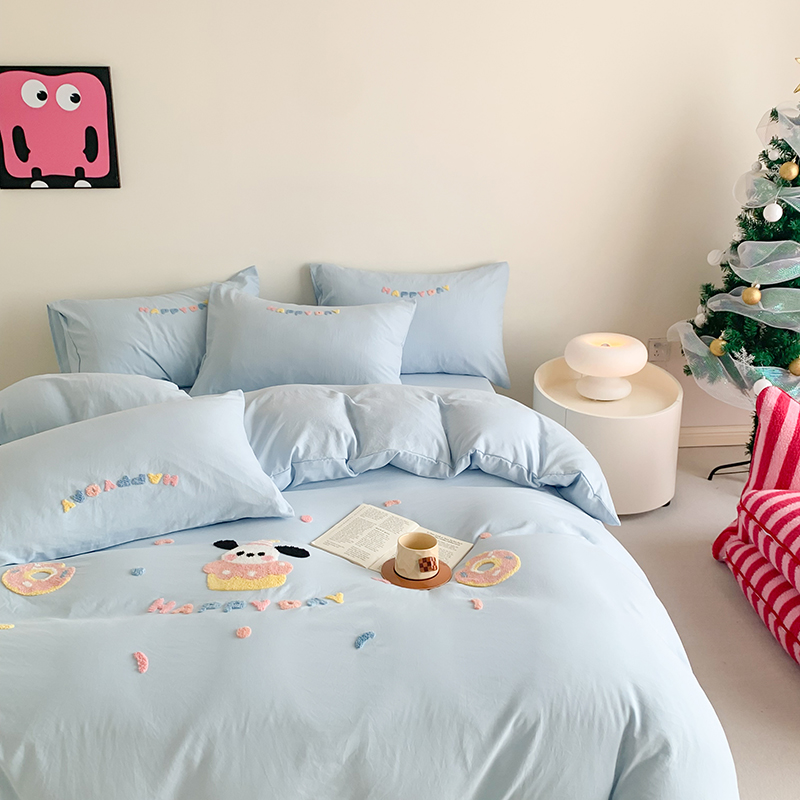 91家纺网 家纺一手货源 找家纺 凯儿2024新款水洗棉卡通毛巾绣四件套-专版花型 甜圈狗狗蓝