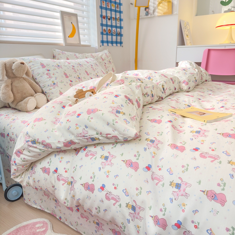 91家纺网 家纺一手货源 找家纺 星期八 2024新款全棉夏被四件套配被套 小狗蛋糕