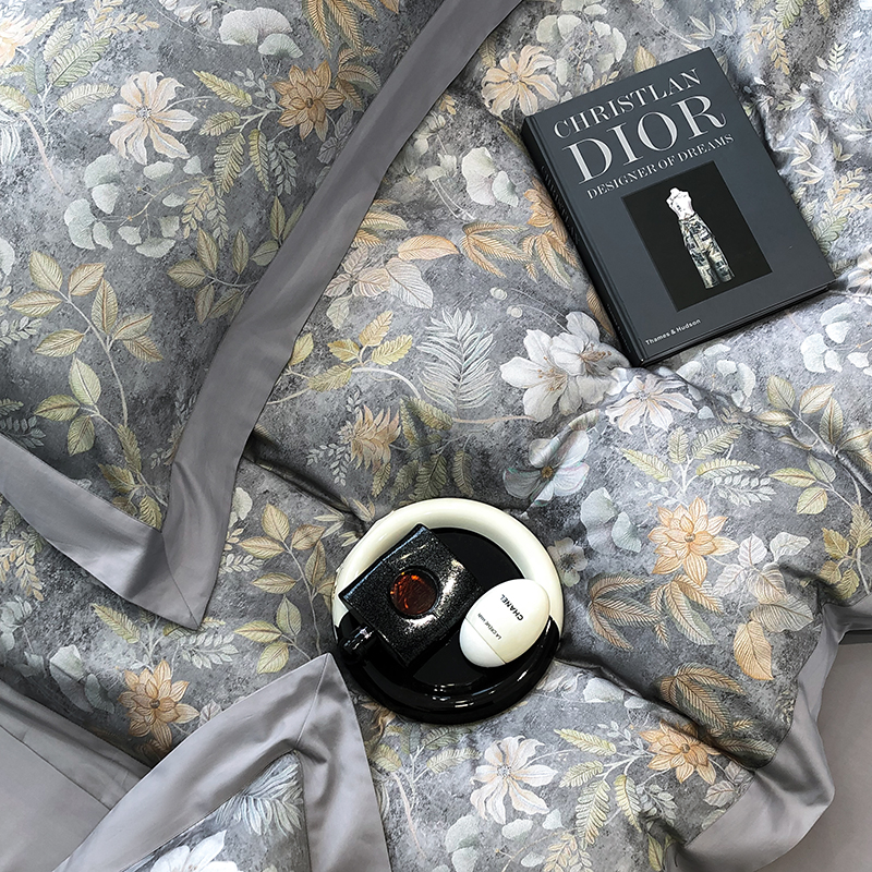 91家纺网 家纺一手货源 找家纺 若未家居 2025新款50S高支高密进口轻奢花卉---初拾系列 初拾 灰