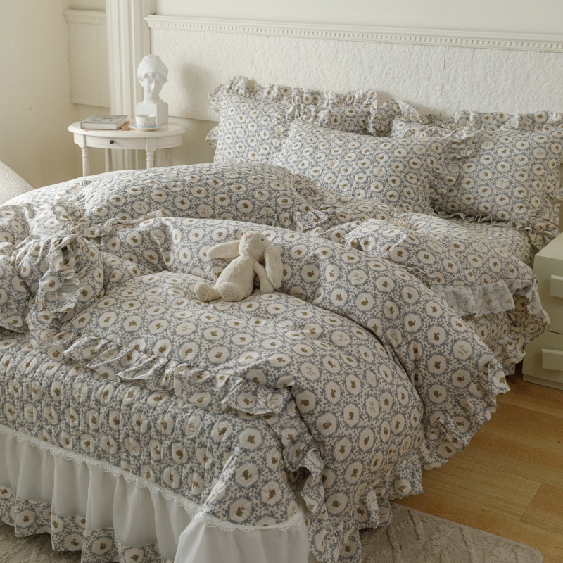 91家纺网 家纺一手货源 找家纺 胜权 2024新款高端欧根纱全棉印花夹棉床盖四件套 蔓灵阁