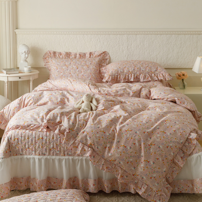 91家纺网 家纺一手货源 找家纺 胜权 2024新款高端欧根纱全棉印花夹棉床盖四件套 萌小兔