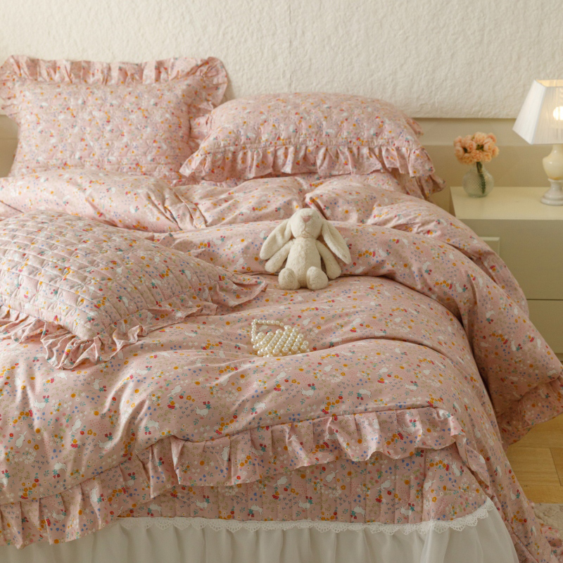 91家纺网 家纺一手货源 找家纺 胜权 2024新款高端欧根纱全棉印花夹棉床盖四件套 萌小兔