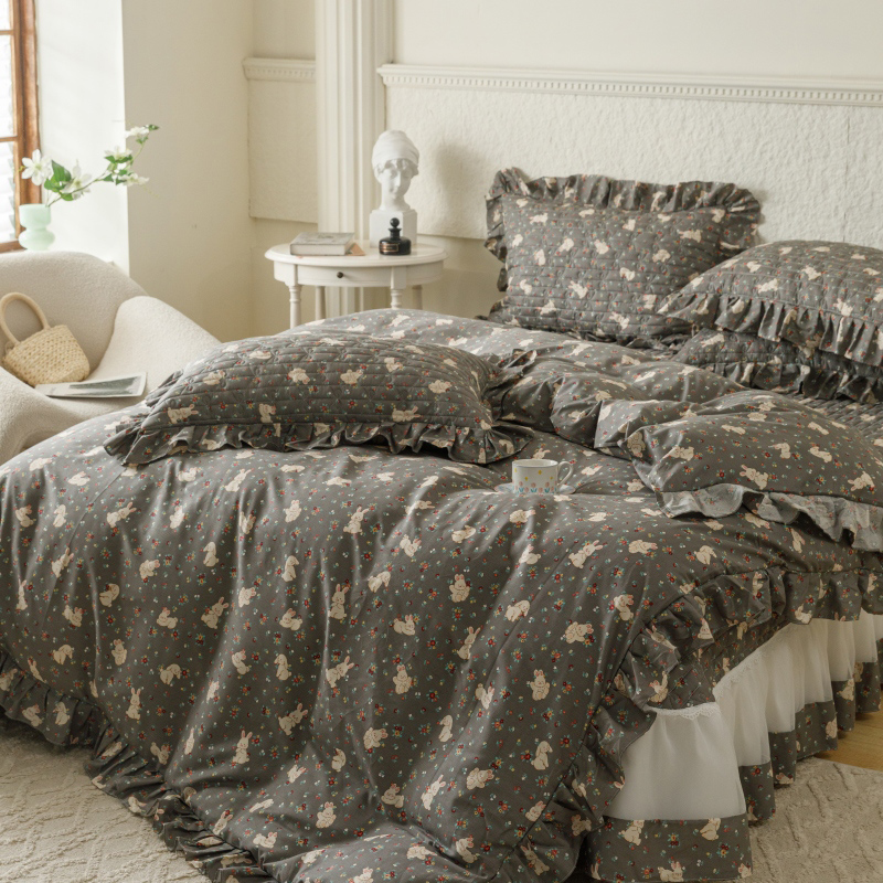 91家纺网 家纺一手货源 找家纺 胜权 2024新款高端欧根纱全棉印花夹棉床盖四件套 浅小沫