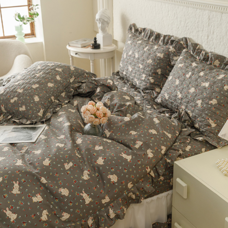 91家纺网 家纺一手货源 找家纺 胜权 2024新款高端欧根纱全棉印花夹棉床盖四件套 浅小沫