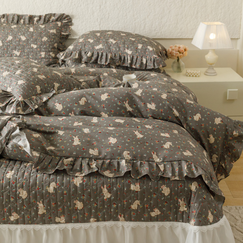 91家纺网 家纺一手货源 找家纺 胜权 2024新款高端欧根纱全棉印花夹棉床盖四件套 浅小沫