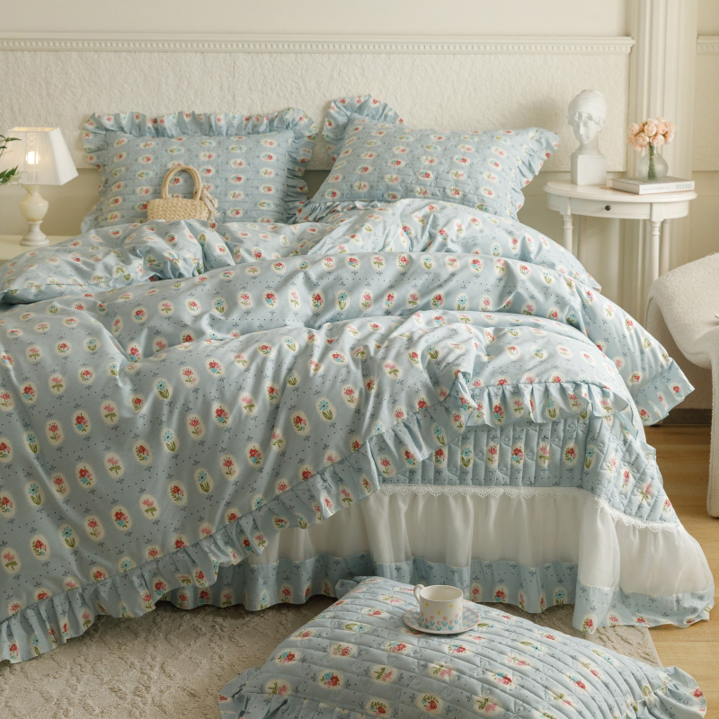 91家纺网 家纺一手货源 找家纺 胜权 2024新款高端欧根纱全棉印花夹棉床盖四件套 忘忧草