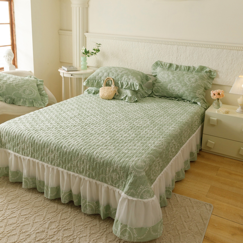 91家纺网 家纺一手货源 找家纺 胜权  2024新款高端欧根纱全棉印花夹棉床盖单品 洛可可