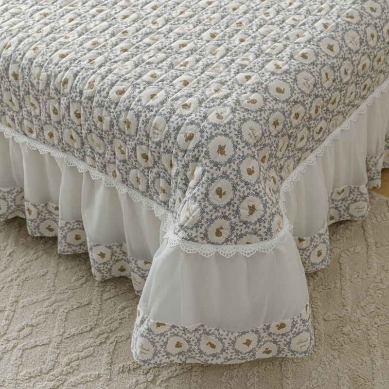 91家纺网 家纺一手货源 找家纺 胜权  2024新款高端欧根纱全棉印花夹棉床盖单品 蔓灵阁