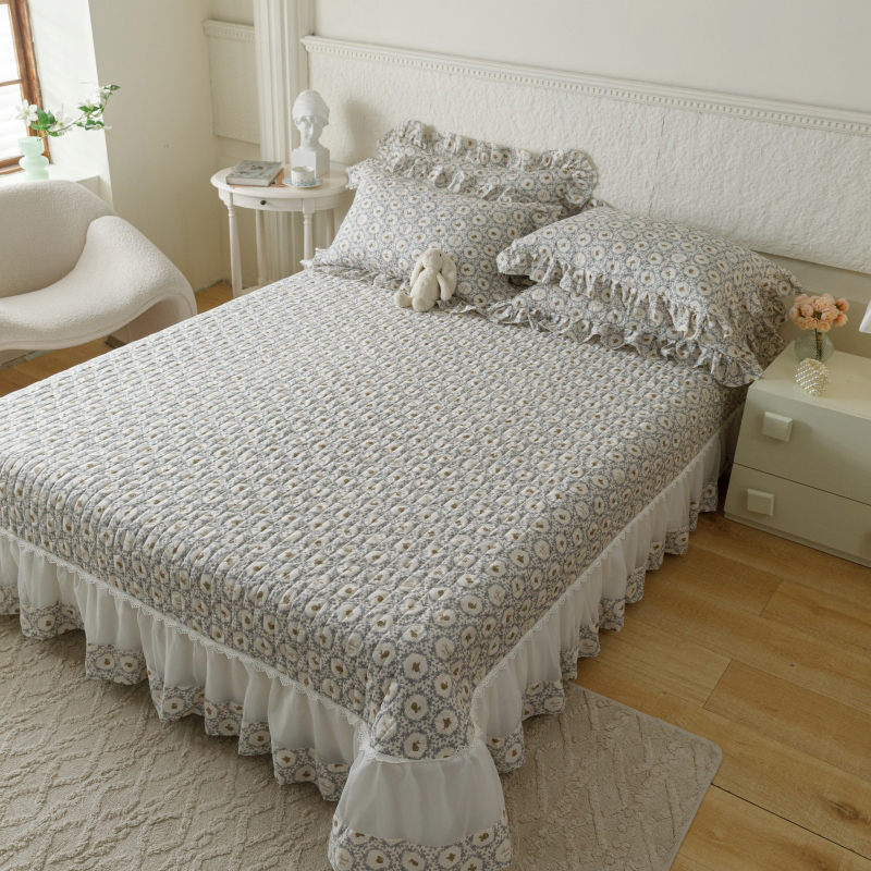 91家纺网 家纺一手货源 找家纺 胜权  2024新款高端欧根纱全棉印花夹棉床盖单品 蔓灵阁