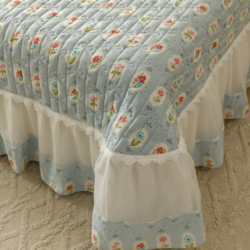 91家纺网 家纺一手货源 找家纺 胜权  2024新款高端欧根纱全棉印花夹棉床盖单品 忘忧草