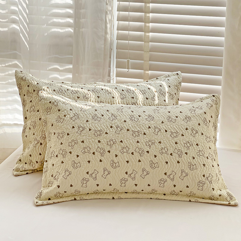 91家纺网 家纺一手货源 找家纺 胜权 2024新款双面全棉高温水洗夹棉枕套一对 乖乖熊