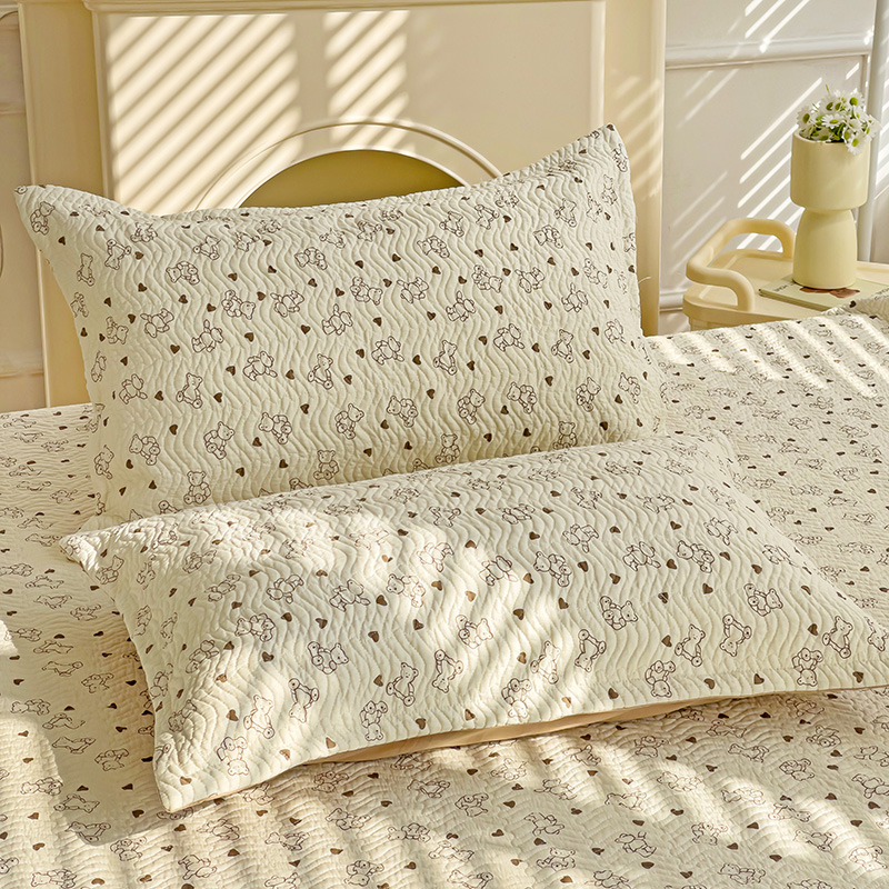 91家纺网 家纺一手货源 找家纺 胜权 2024新款双面全棉高温水洗夹棉枕套一对 乖乖熊