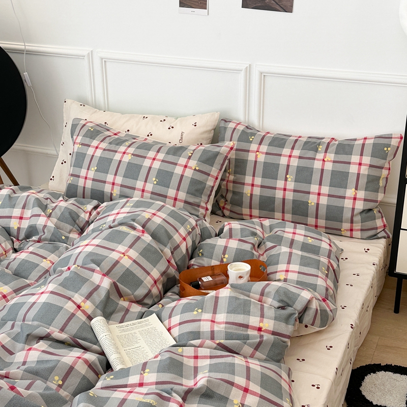 91家纺网 家纺一手货源 找家纺 昔可 2024新款全棉格子元素四件套  蓝格樱桃