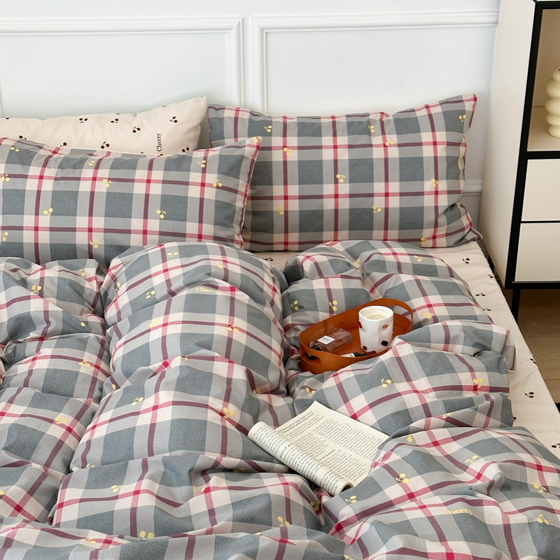 91家纺网 家纺一手货源 找家纺 昔可 2024新款全棉格子元素四件套  蓝格樱桃