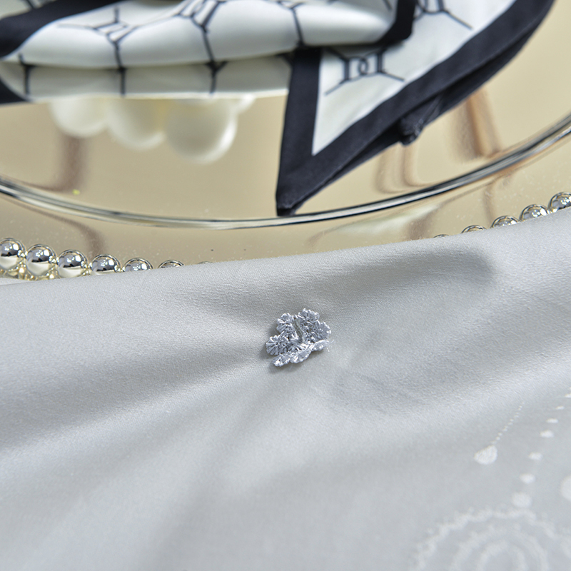 91家纺网 家纺一手货源 找家纺 热销柞蚕丝被 高端全棉贡缎提花柞蚕丝被 保真纯桑蚕丝被 夏凉被 空调被 春秋被 冬被 婚庆被子