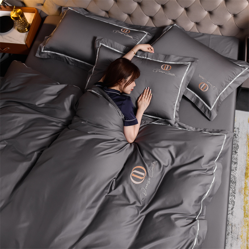 91家纺网 家纺一手货源 找家纺 瑞驰2024新款丹尼斯系列长绒棉绣花四件套 丹尼斯-高级灰