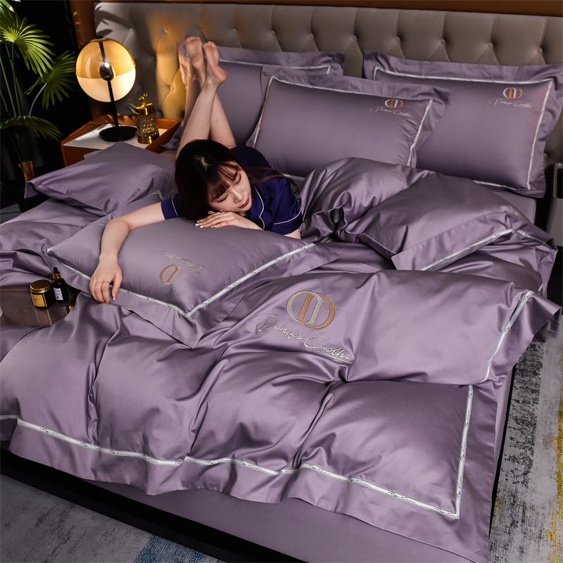 91家纺网 家纺一手货源 找家纺 瑞驰2024新款丹尼斯系列长绒棉绣花四件套 丹尼斯-加仑紫