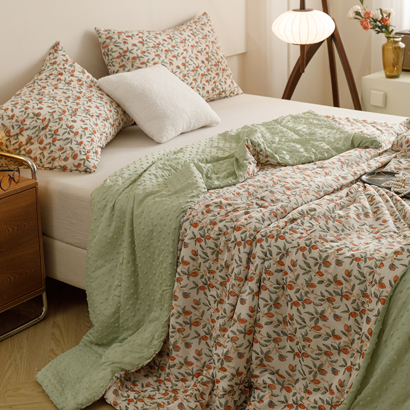 91家纺网 家纺一手货源 找家纺 绒梦里 2024新款小凉皮凉感冰豆豆夏被直播爆款夏凉被空调被 硕果