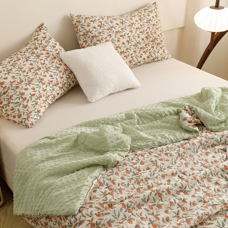 91家纺网 家纺一手货源 找家纺 绒梦里 2024新款小凉皮凉感冰豆豆夏被直播爆款夏凉被空调被 硕果